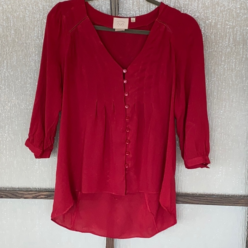 Vanessa Virginia top with 3/4 length sleeves in size 4-6 in holiday red.